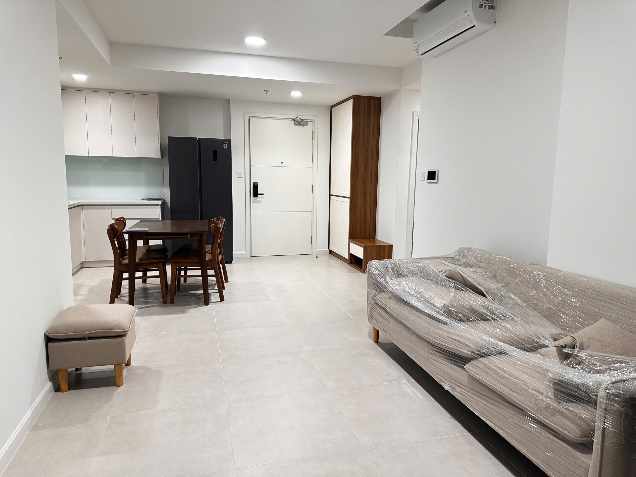 CHO THUÊ CĂN 2PN 83m2 FULL NT URBAN GREEN