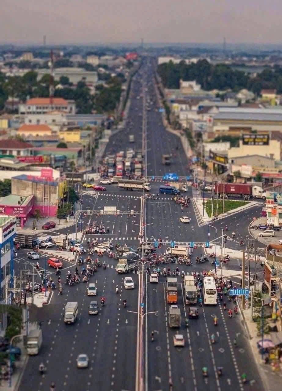 TP.HCM yêu cầu hoàn tất bồi thường, thu hồi đất để mở rộng quốc lộ 13 trong quý 1-2026