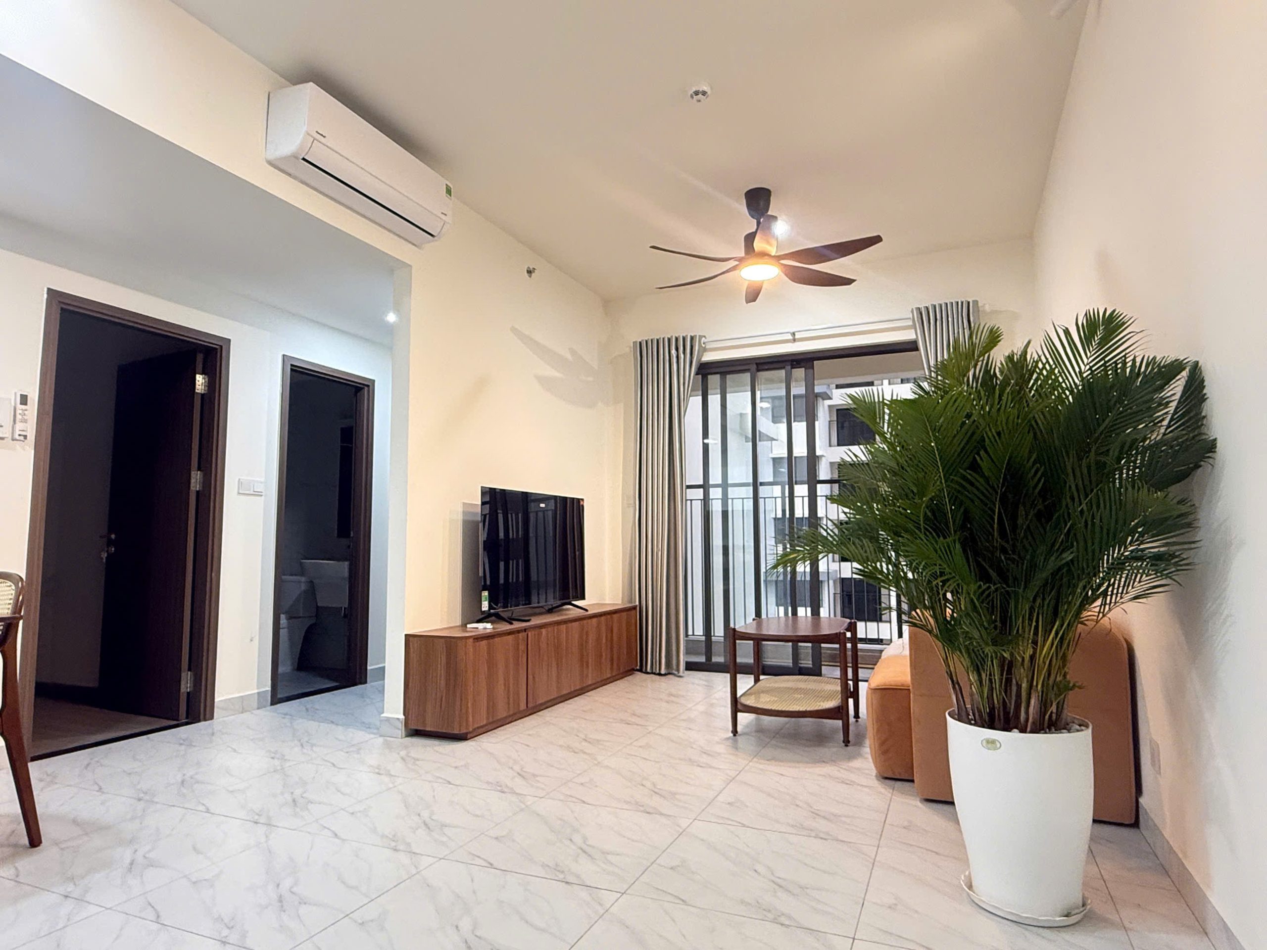 CHO THUÊ CĂN 2PN 83m2 THÁP D1 GĐ3 – TÂNG ĐẸP – VIEW NỘI KHU