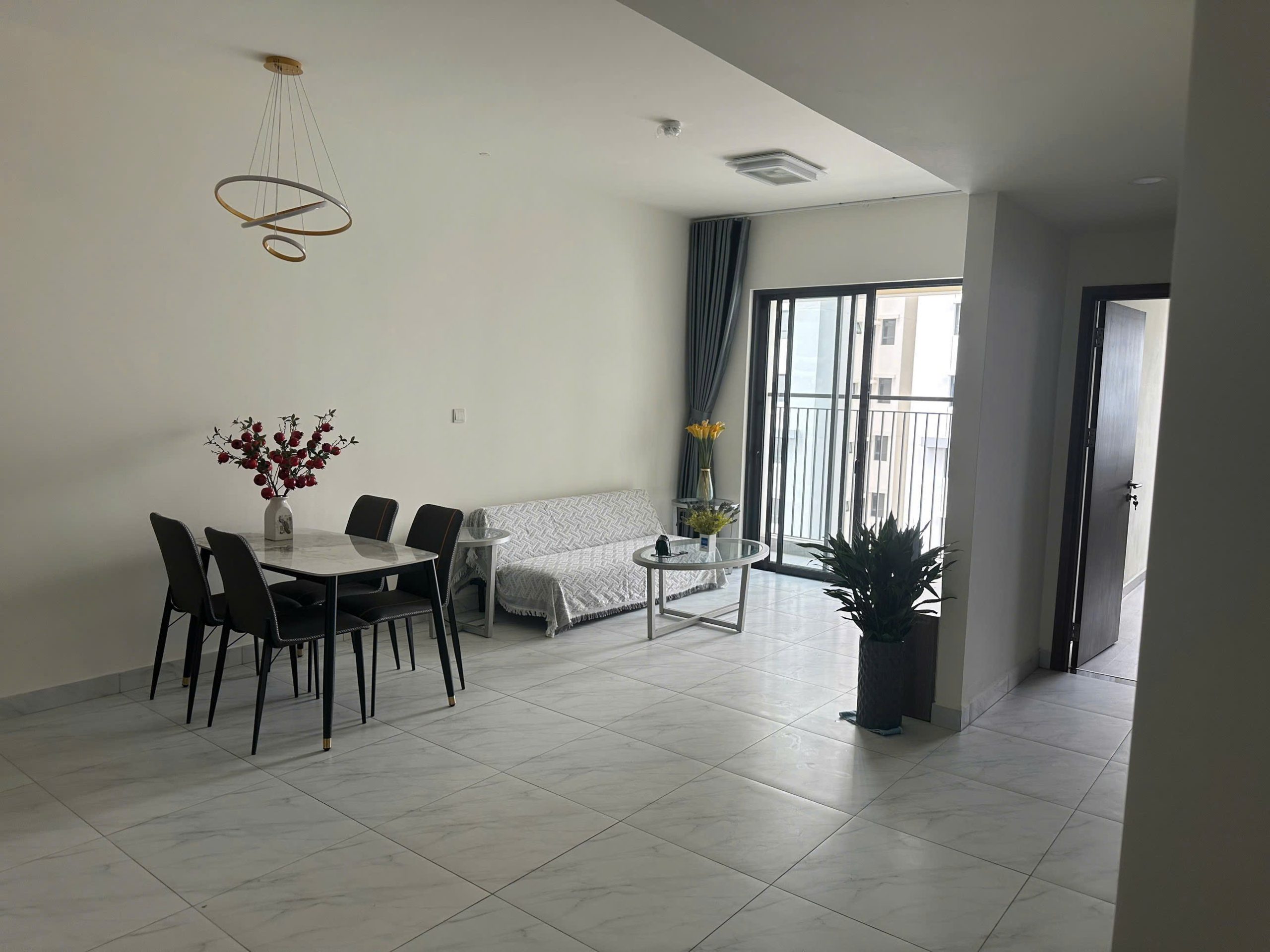 CHO THUÊ CĂN 2PN 79m2 FULL NT GĐ 3 THÁP C1 – TẦNG TRUNG VIEW THOÁNG