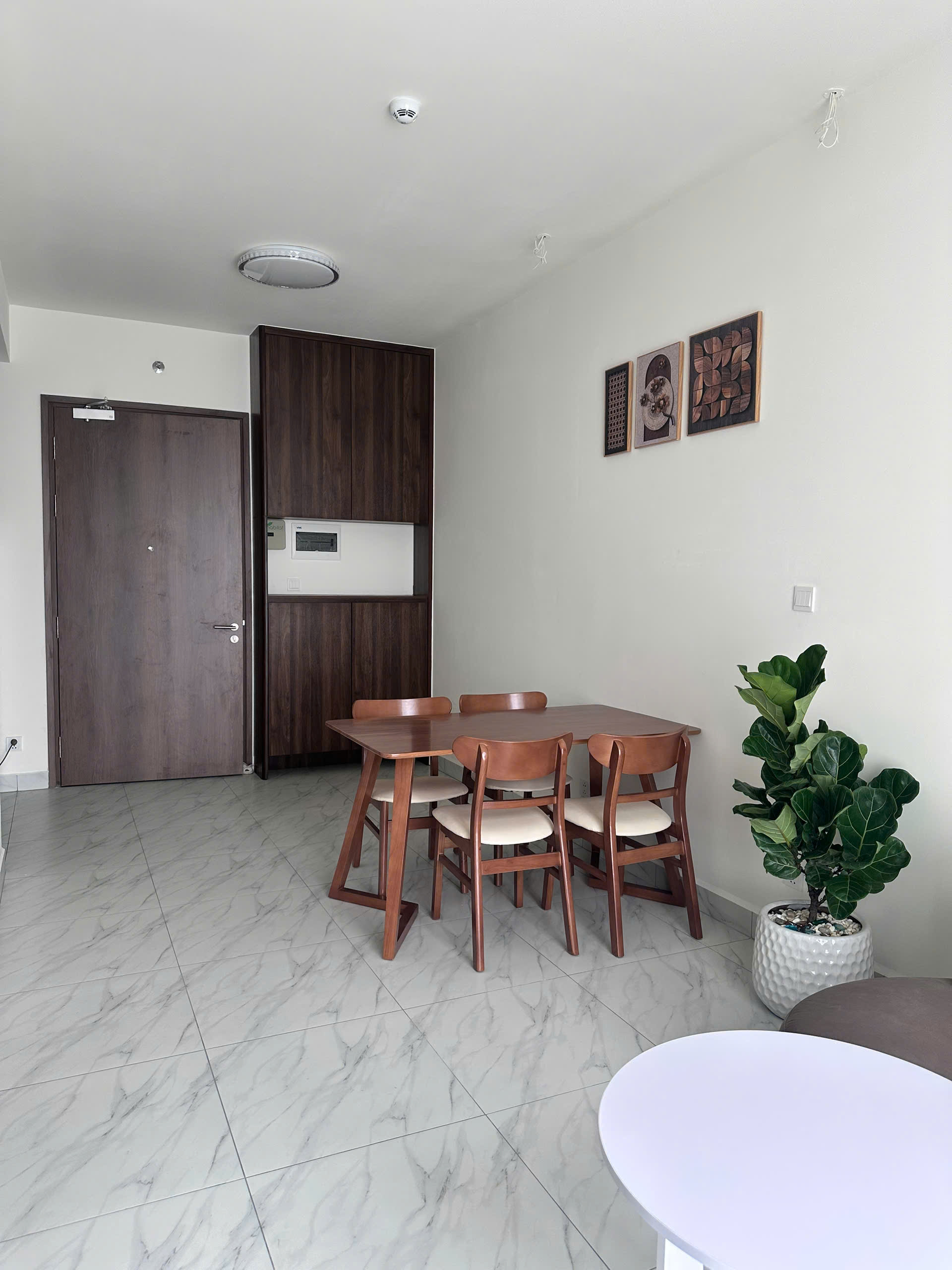 CHO THUÊ CĂN 2PN THÁP C2 GĐ3 – 67M2 FULL NT 9tr/tháng- View đẹp tầng thoáng
