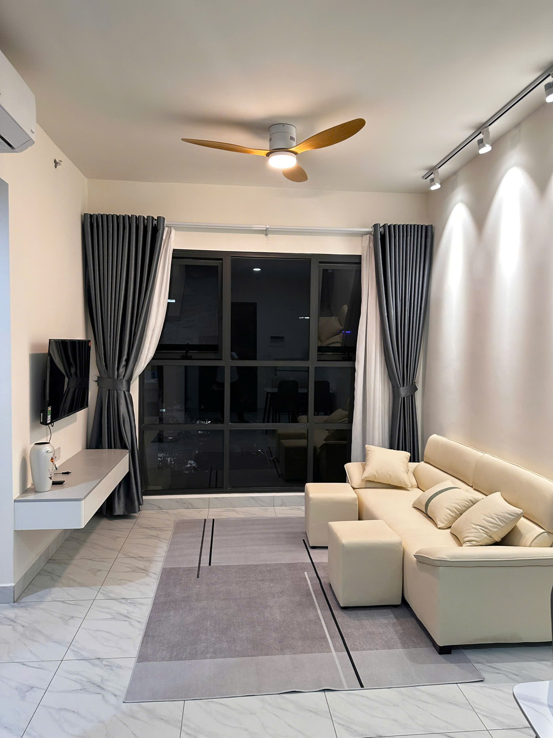 CHO THUÊ CĂN 2PN THÁP C2 GĐ3 – 67M2 FULL NT 9tr/tháng- View đẹp tầng thoáng